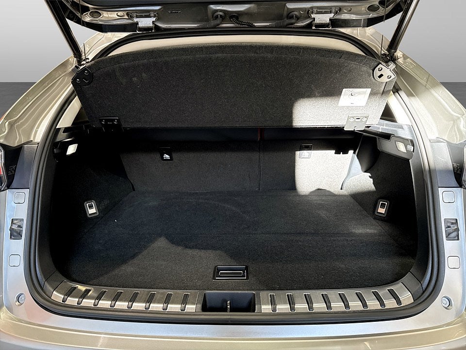 Bild på Lexus NX 300h 2.5 197hk Aut AWD - DRAG, B-KAMERA,1 ÄGARE