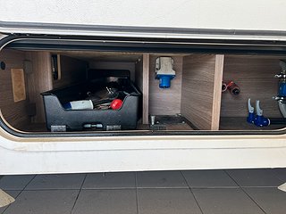 Husbil-integrerad Kabe TMI 810 LQB 6 av 27