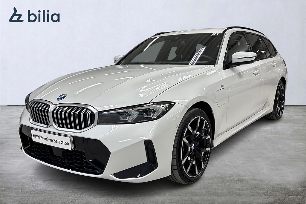BMW 330e xDrive Touring M-Sport | H&K | Drag | Aktiv farth. | Backkamera
