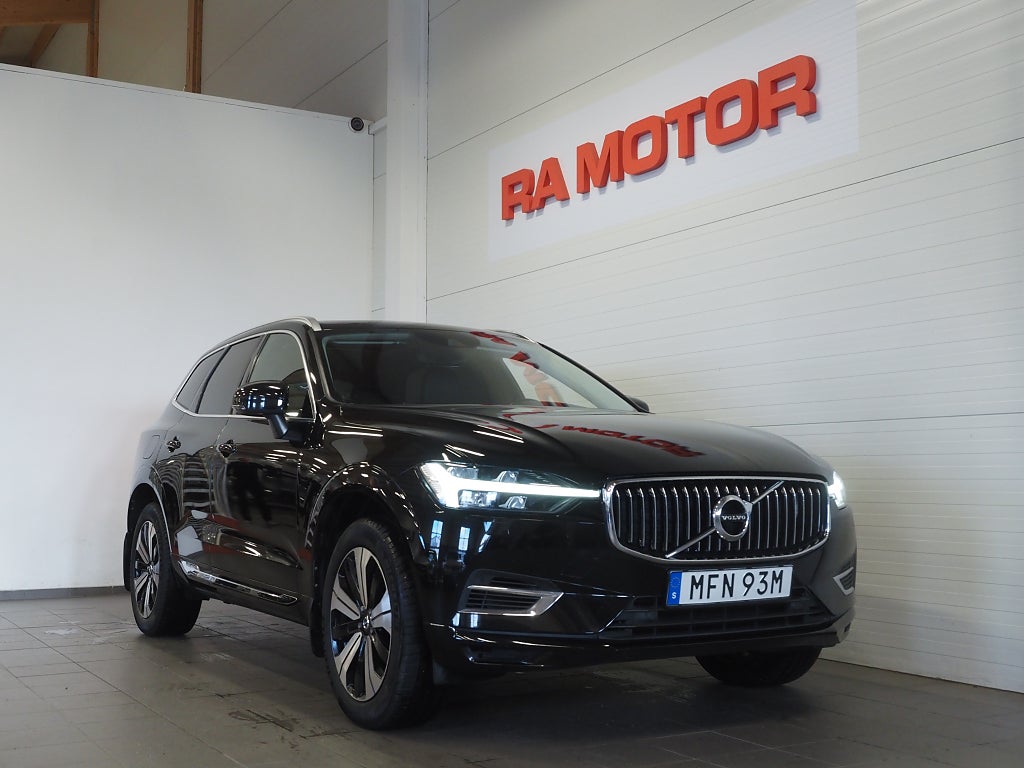 Volvo XC60 Recharge T6 AWD Inscription Pano Drag VOC Kamera Läder 2021