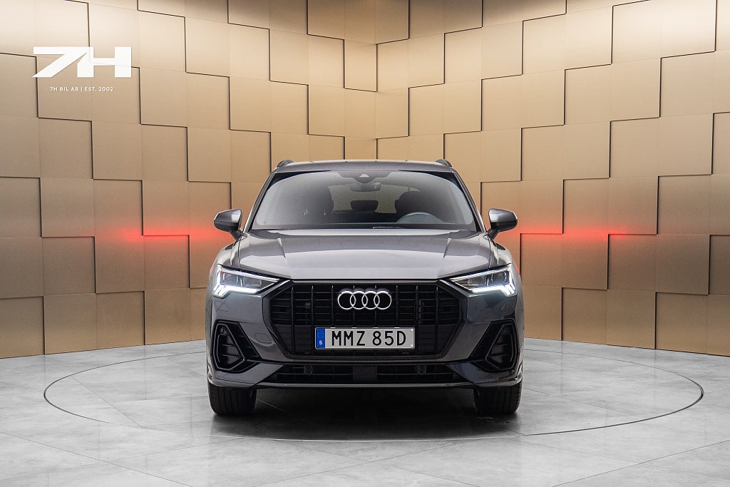 Audi Q3 45 TFSI e S Line Svart Optik / B&O / Kamera / Drag