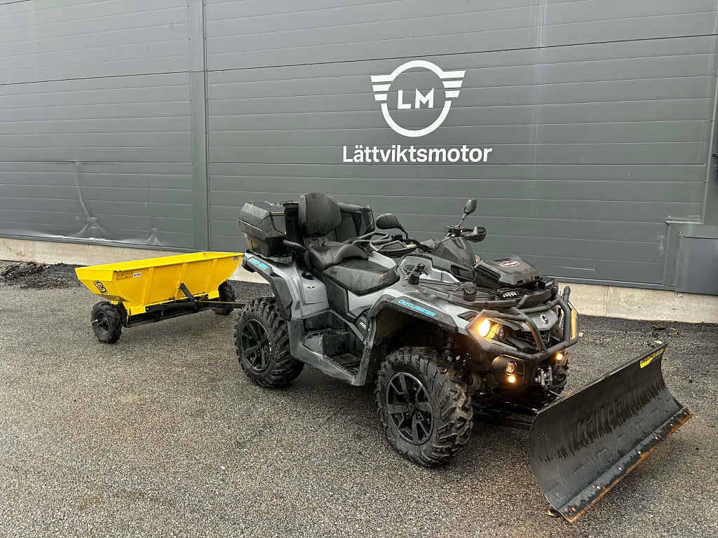 Can-Am Outlander 1000 Max DPS med plog och sandspridare 