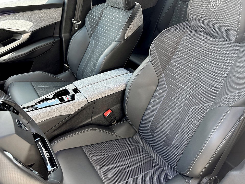 Bild på Peugeot 3008 GT Hybrid 145hk Aut B-KAMERA CARPLAY