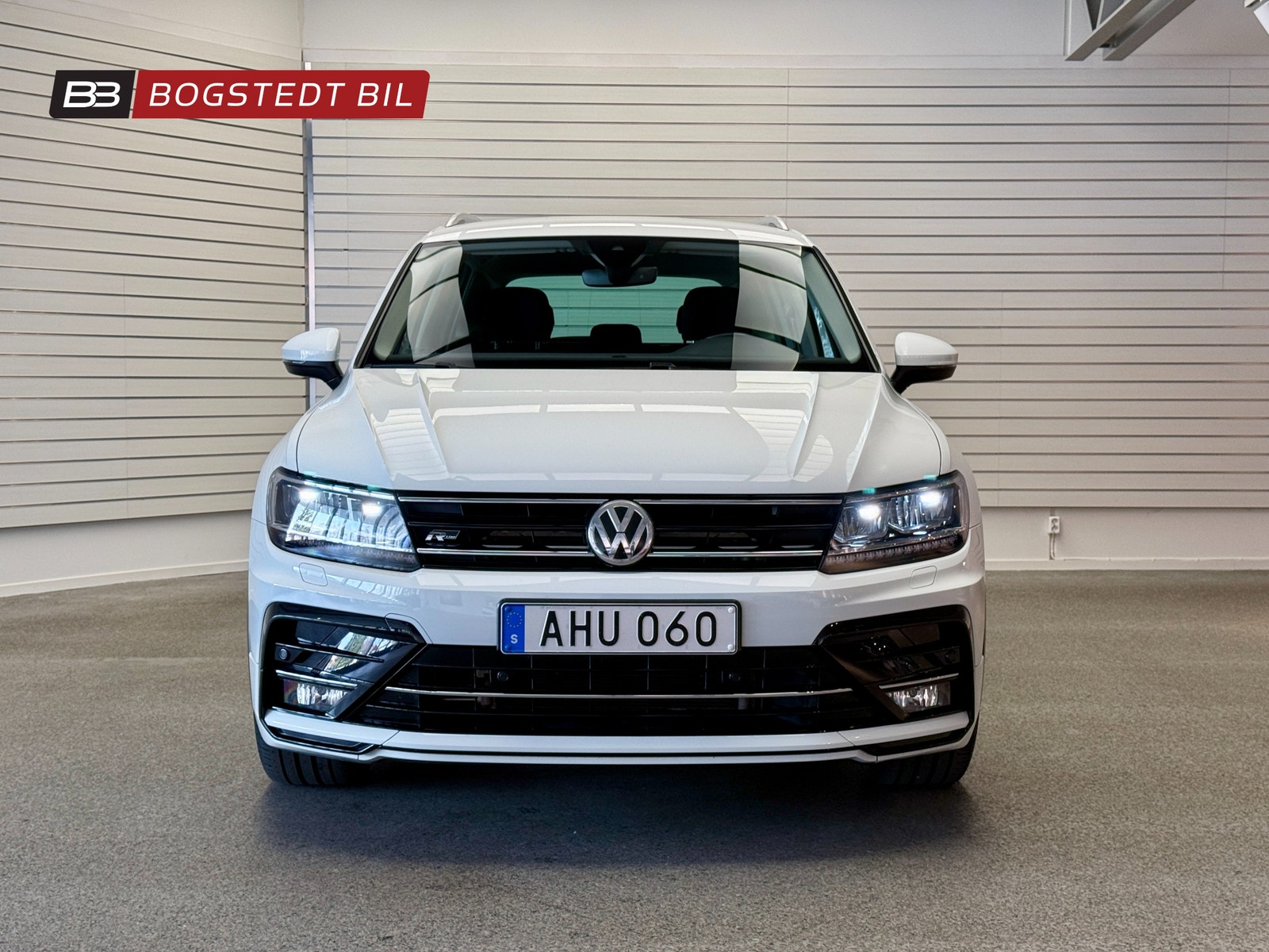 Volkswagen Tiguan TSI 150hk 4Motion | R-Line | Drag | Värmare| Backkamera 2018 - miniatyr 2
