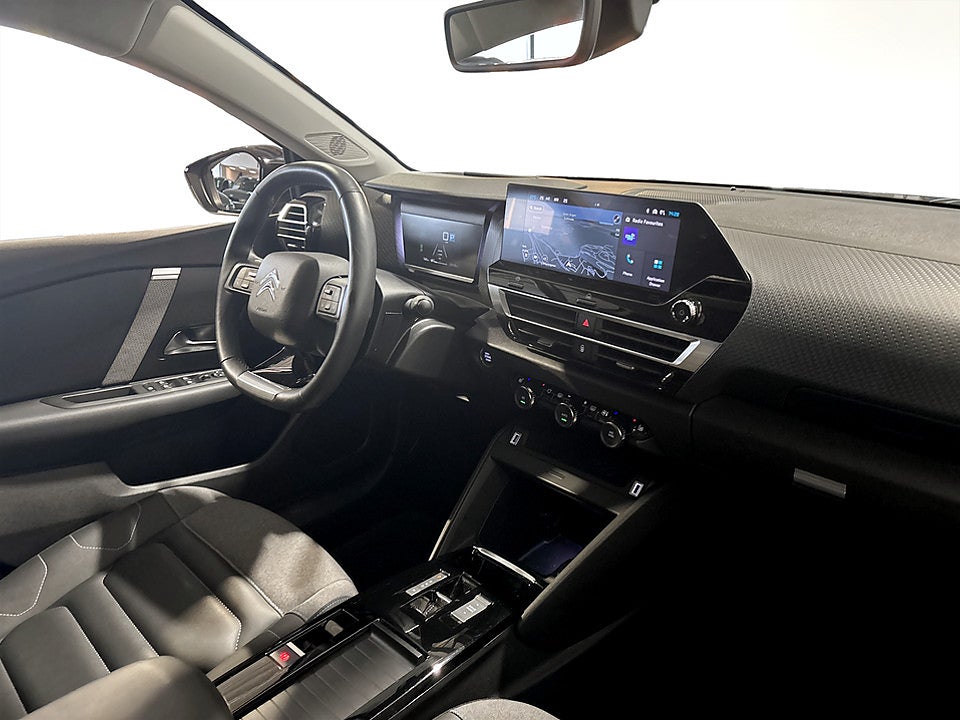 Bild på Citroën C4-X Shine 1.2 PT 130hk Aut B-KAMERA CARPLAY