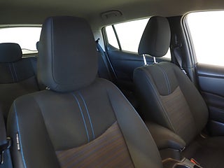 Halvkombi Nissan Leaf 11 av 22