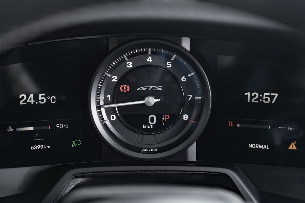 Gallery image 16 of 21