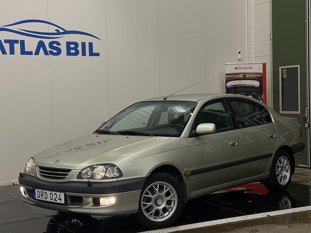 Toyota Avensis Sedan 2.0 Manuell 128hk Drag/SoV