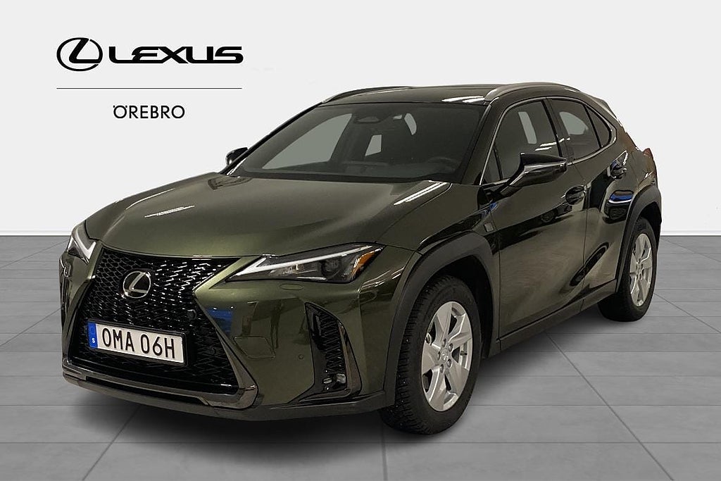 Lexus UX 300h E-Four AWD F Sport Design/Vhjul