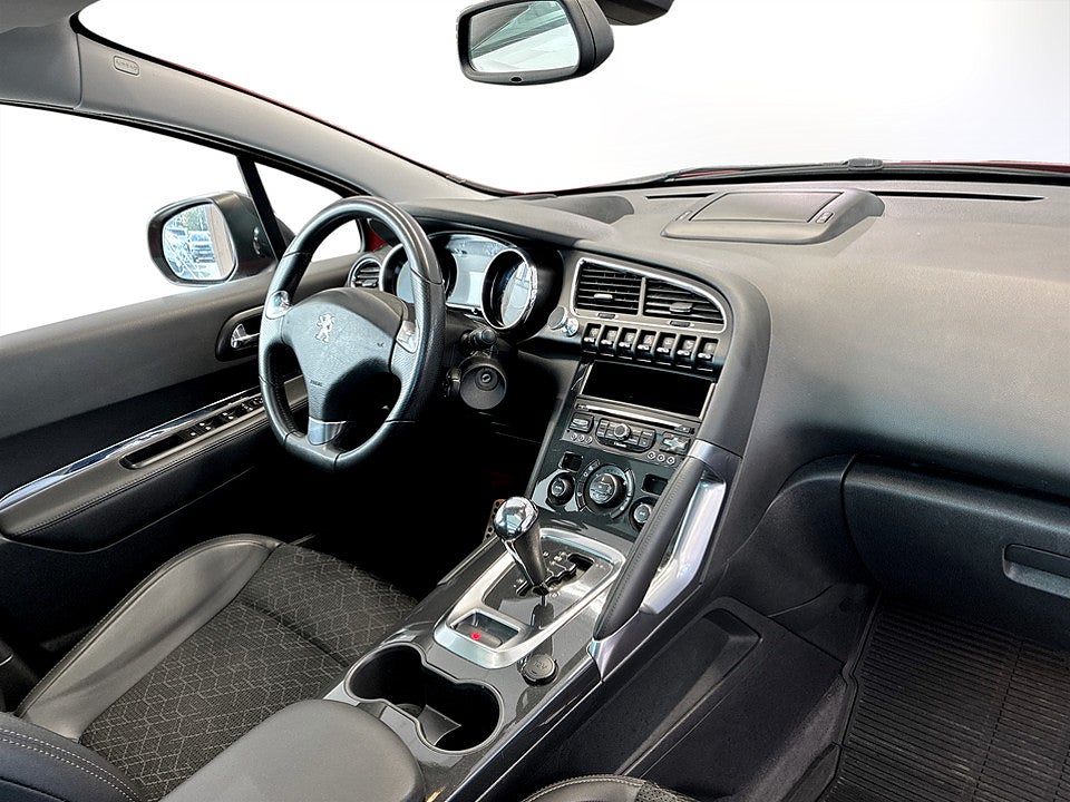 Bild på Peugeot 3008 Allure 1.6 BlueHDi 120hk Aut PANORAMA NYBYTT KAMREM