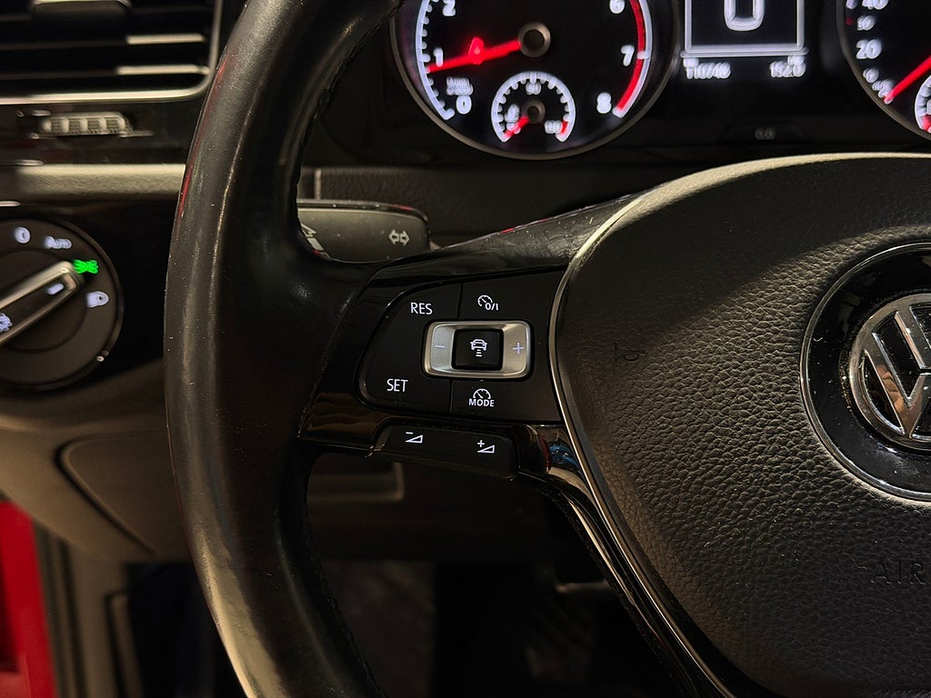 Volkswagen Golf Sportscombi 1.4 TSI 140hk GT |Drag|Värmare|Pluspaket| 2015