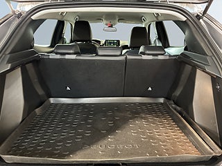 Peugeot 2008 1.2 PureTech 130 Kamera Ad. Farthållare Psens S&V-hjul – bild 12