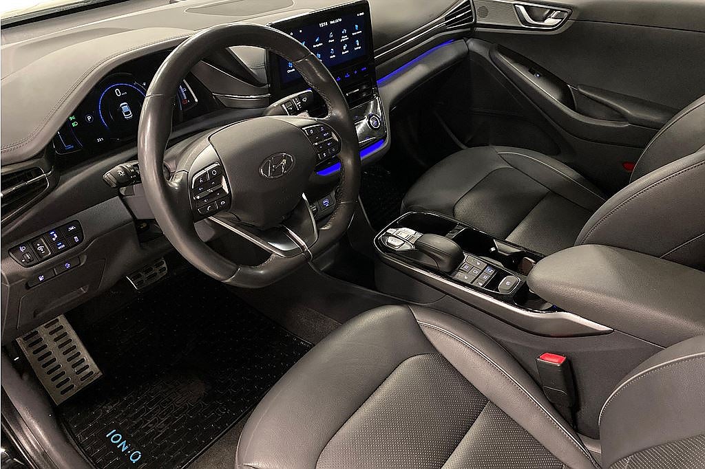 Hyundai IONIQ Premium +, Nav, rattvärme, Läder