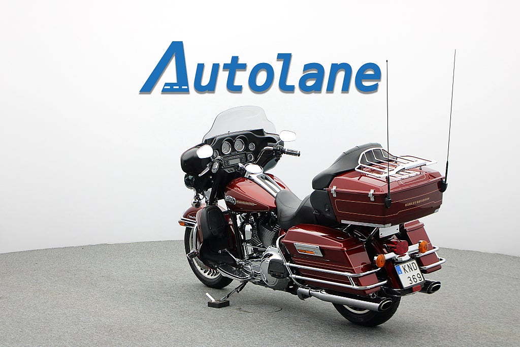 Harley-Davidson Electra Glide Ultra Classic *Vance & Hines Nyservad Nya däck