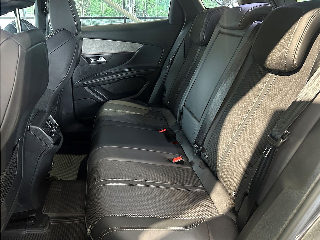 Bild på Peugeot 3008 GT 1.2 PT 130hk Aut - B-KAMERA,NAVI,CARPLAY