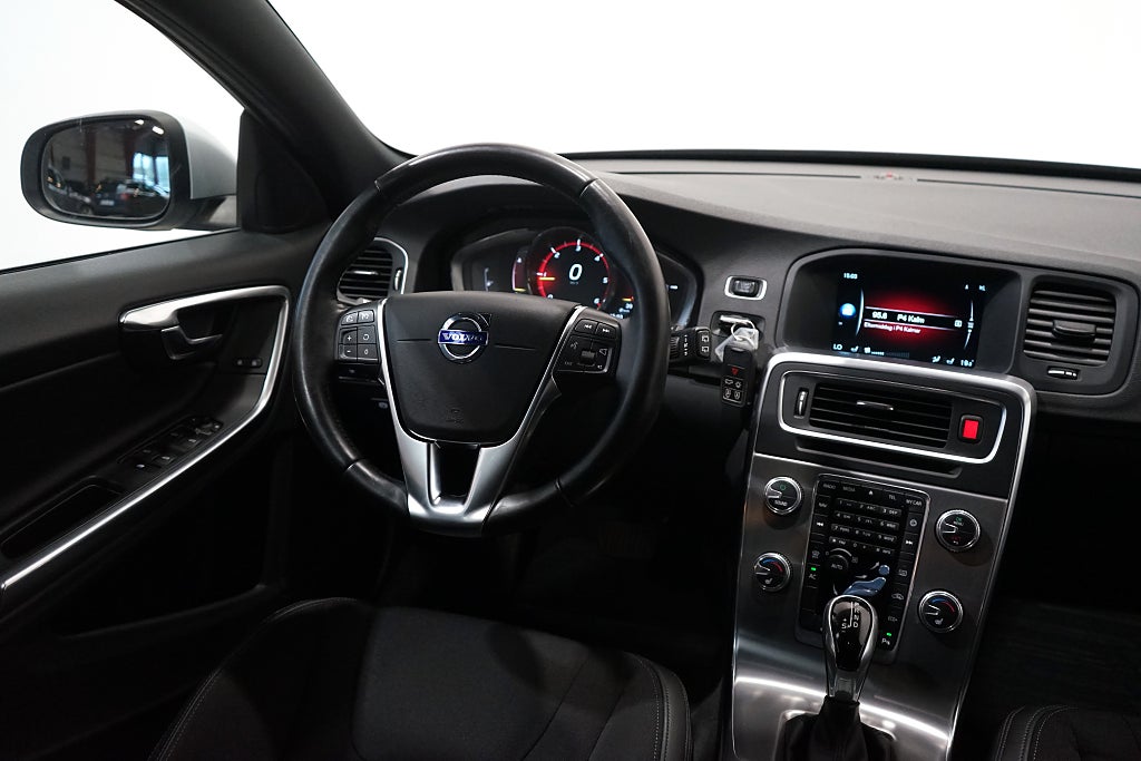Volvo V60 D4 Geartronic Momentum Automat Värmare 177hk