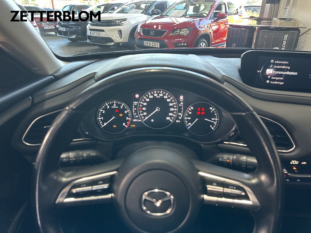SUV Mazda CX-30 11 av 17