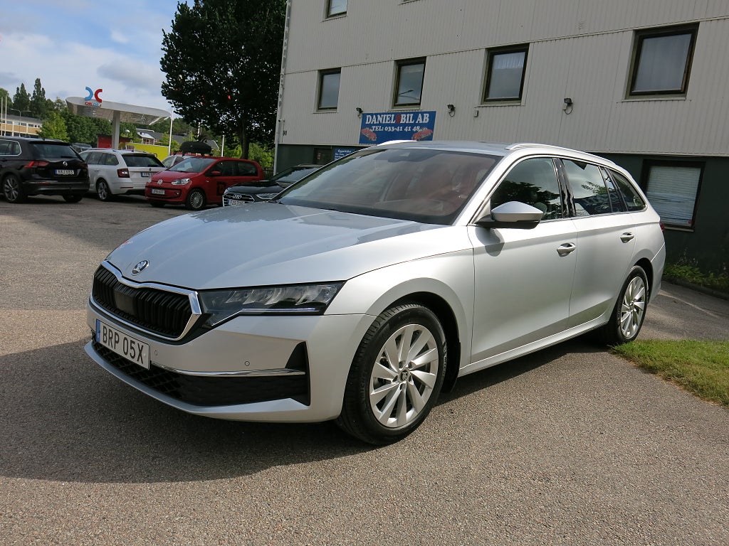 Skoda Octavia Kombi Selection 1.5 TSI mHEV /MOMS/ DSG7 Värmare