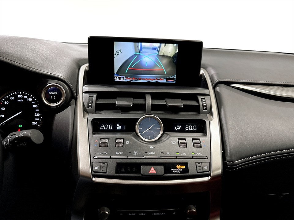 Bild på Lexus NX 300h 2.5 197hk Aut AWD - DRAG, B-KAMERA,1 ÄGARE