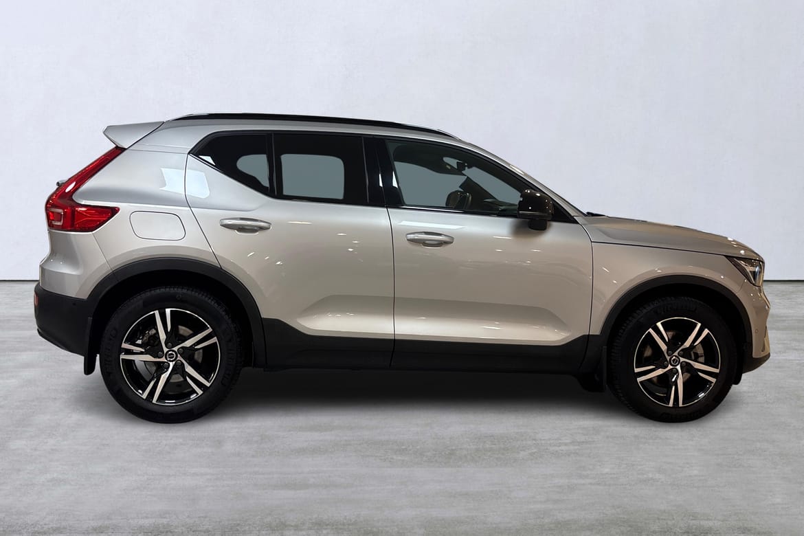 Volvo XC40 B3 FWD Bensin Plus Dark 2025, kuva 3/10