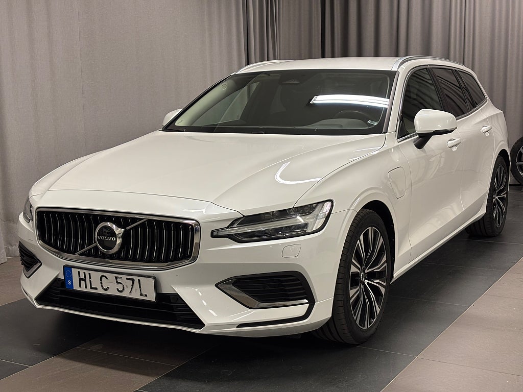 Volvo V60 Recharge T6 AWD Core Edition