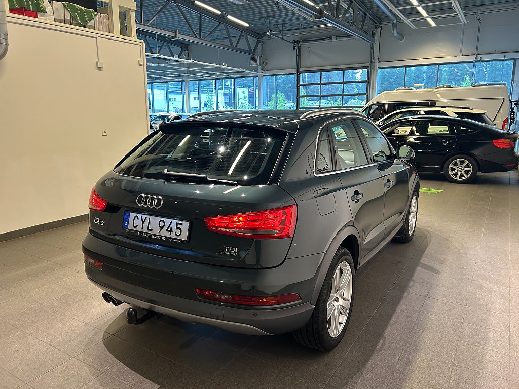 Audi Q3 2017 - miniatyr 3