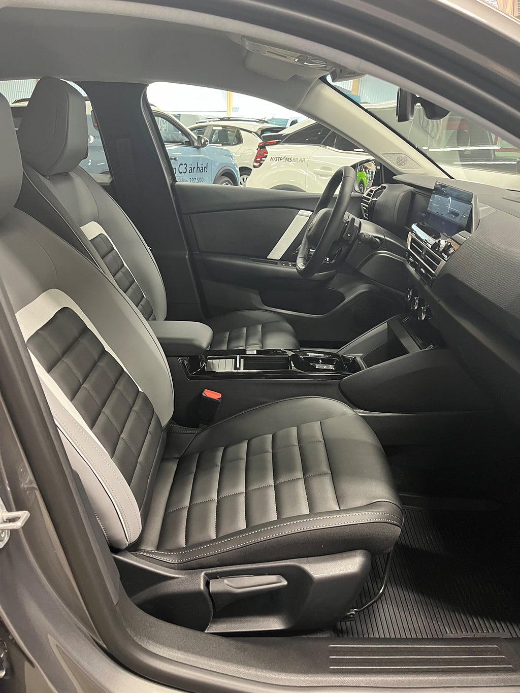 Citroën C4 PL från Plus Hybrid 145 Aut Nya C4 FL thumbnail