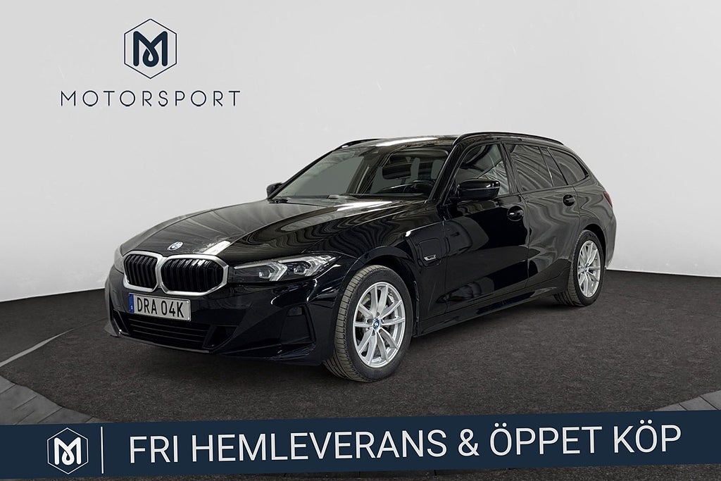 BMW 330e xDrive Touring Dragkrok Backkamera Navigation Rattvärme