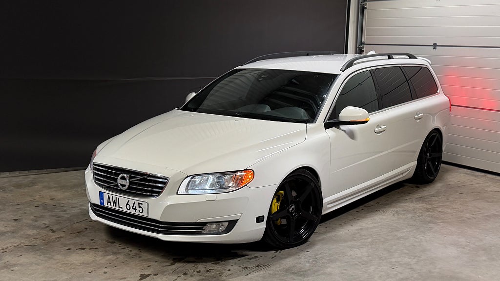 Volvo V70 D4 AWD Business Edition Pro / Ljudbil / Sänkt / 