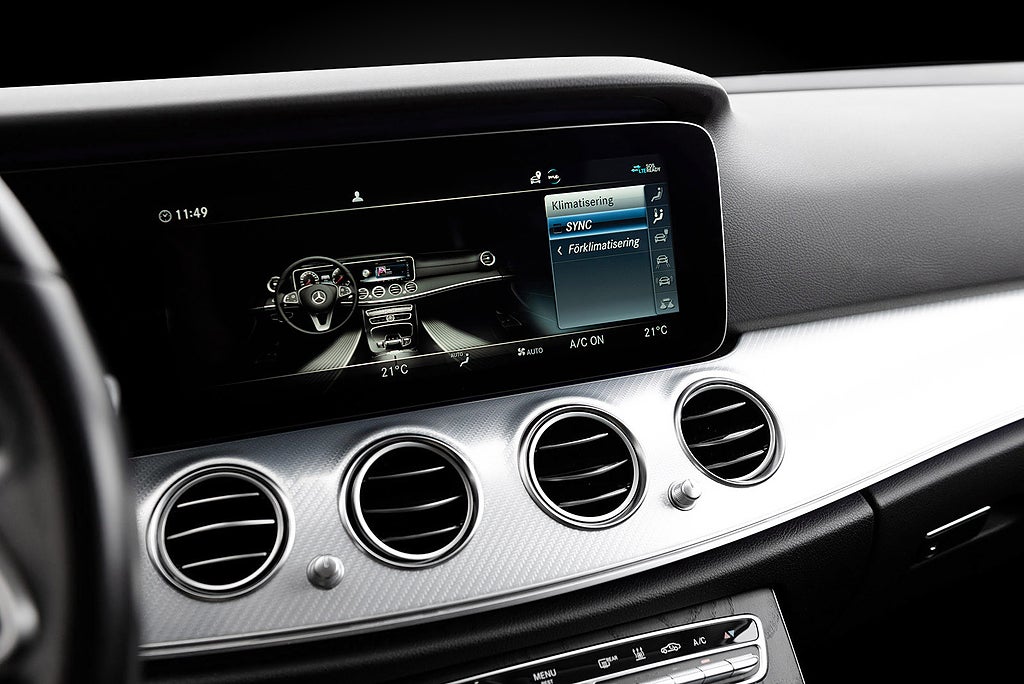 Mercedes-Benz E300 de 2019 - miniatyr 10