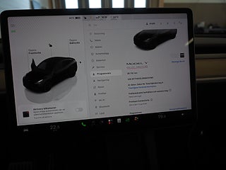 SUV Tesla Model Y 17 av 20