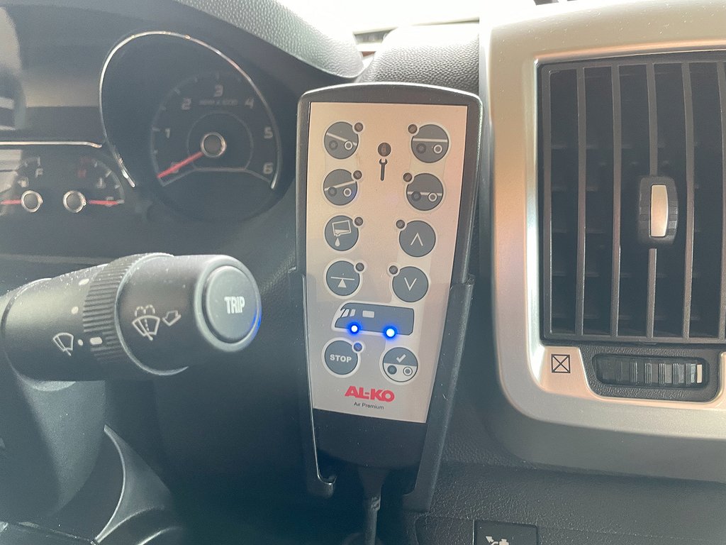Carthago Chic C-line 2 4.8 / AC bodel / Solcell / Auto 150hk - Carthago