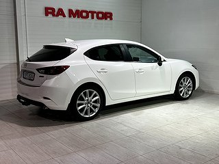 Halvkombi Mazda 3 7 av 29