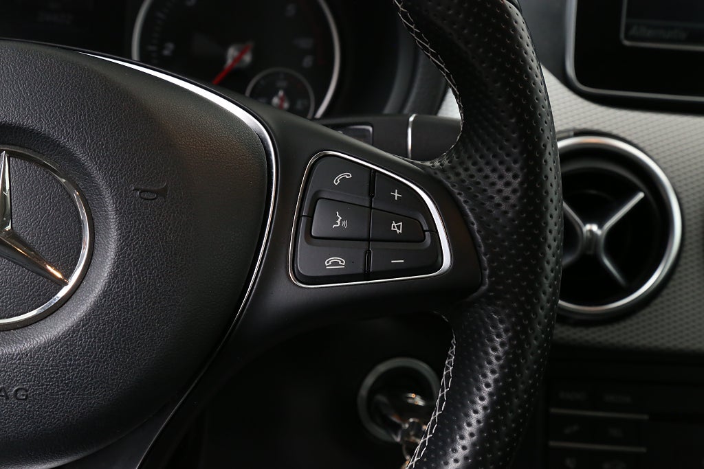 Mercedes-Benz B 180 d 7G-DCT Urban