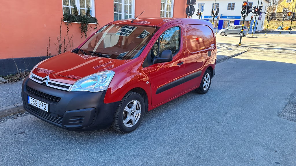 Citroën Berlingo 1,6 HDI Nybesiktad Två brukare Årsskatt 1468 kr 