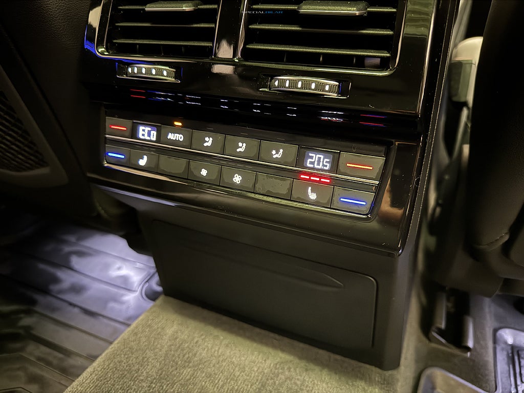 Volkswagen Touareg 2023 - miniatyr 20