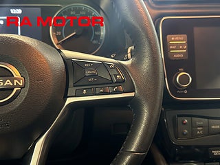 Halvkombi Nissan Leaf 17 av 26