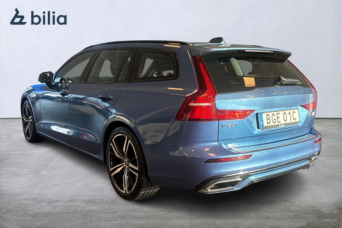 Volvo V60 Recharge T8 R-Design, Dragkrok 2021, bild 2/10