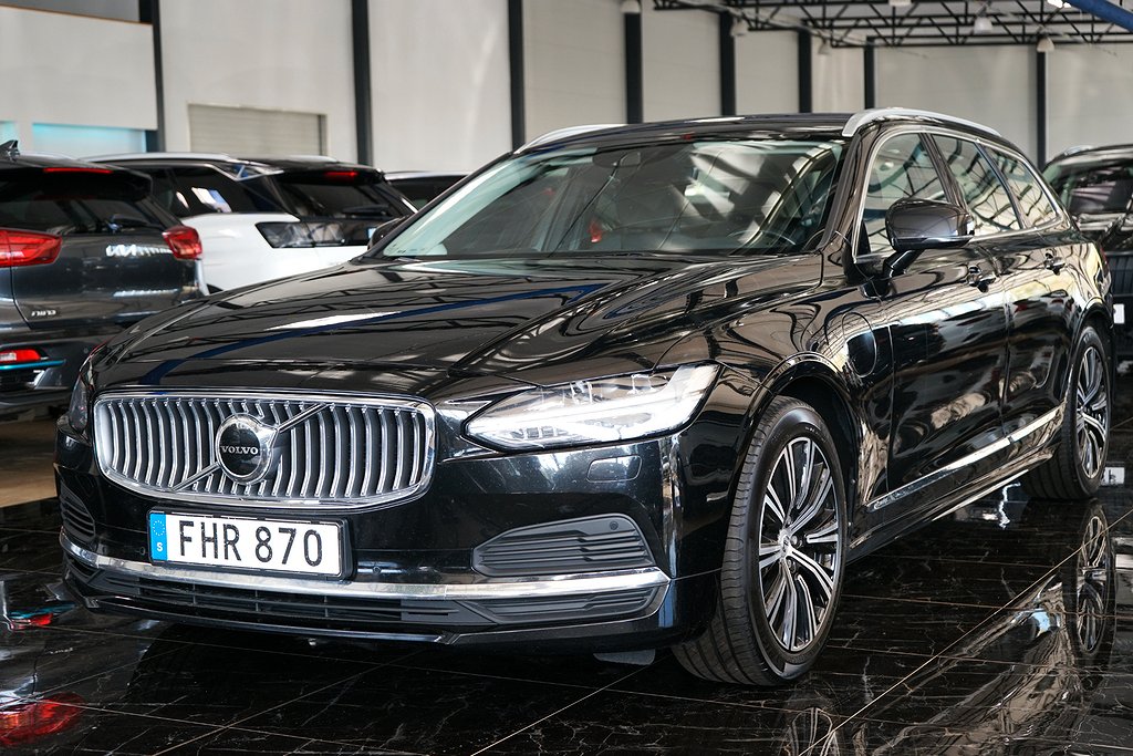 Volvo V90 Recharge T6 AWD AUT Momentum Blis Navi VOC H&K 