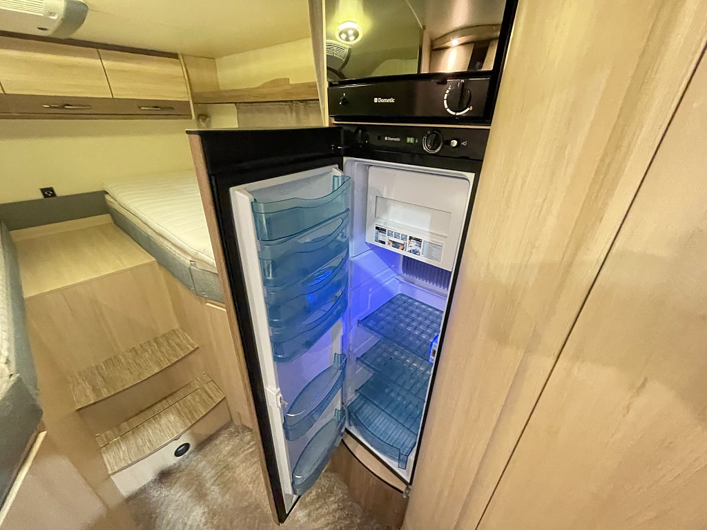 Hobby Siesta T70 HGE / AC bodel / Solcell / Taksäng / Automat - Hobby