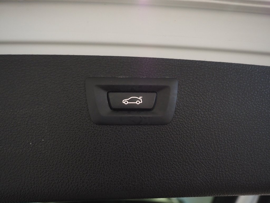 BMW 328 i xDrive 245hk Touring Sport line | Panorama | 2014