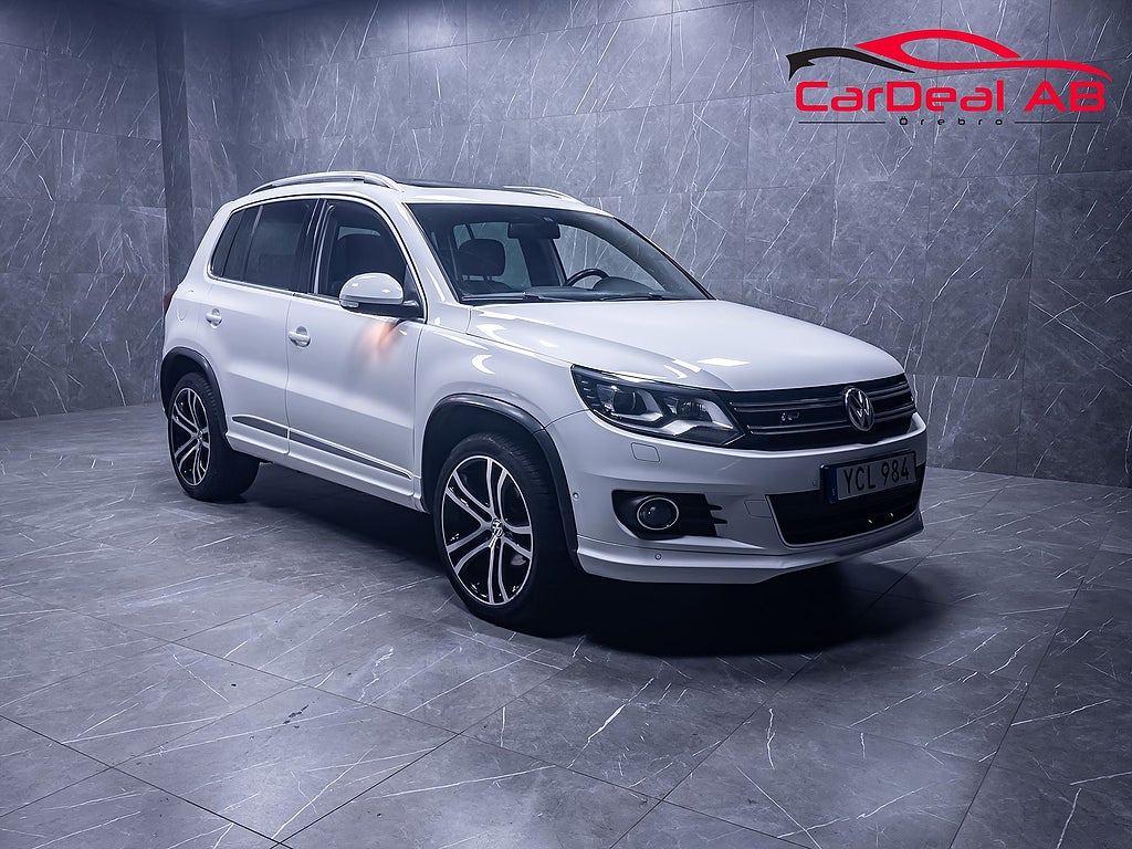 Volkswagen Tiguan 2.0 TDI 4M R-Line Värmare Pano Läder Kamera CarPlay Drag