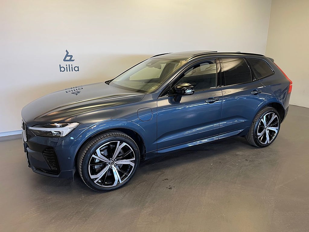 Volvo XC60 Recharge T6 Plus Dark Edition / Läder / 21" hj...