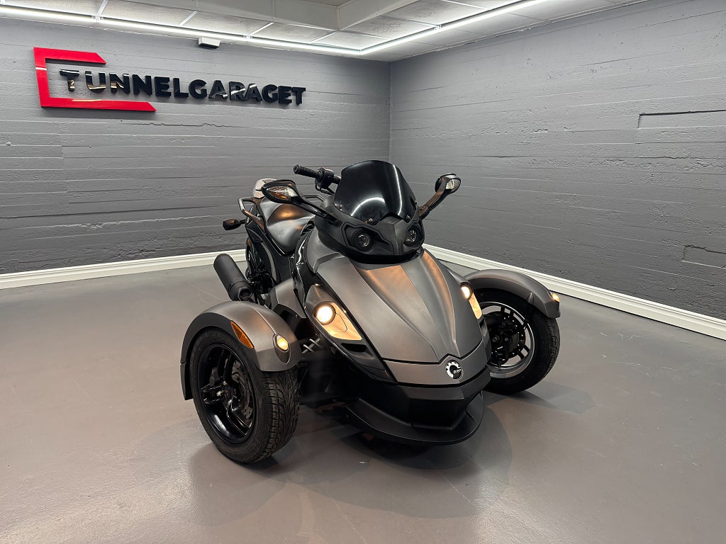 Can-Am Spyder RS 1.0 V2 B-kort 1.350:- Avb Fintskick 