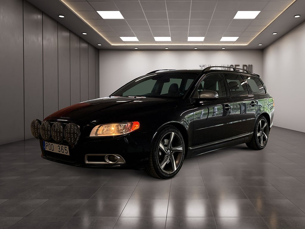 Volvo V70 D4 AWD R-Design Helläder Värmare Drag PDC 18” -13 3,45%
