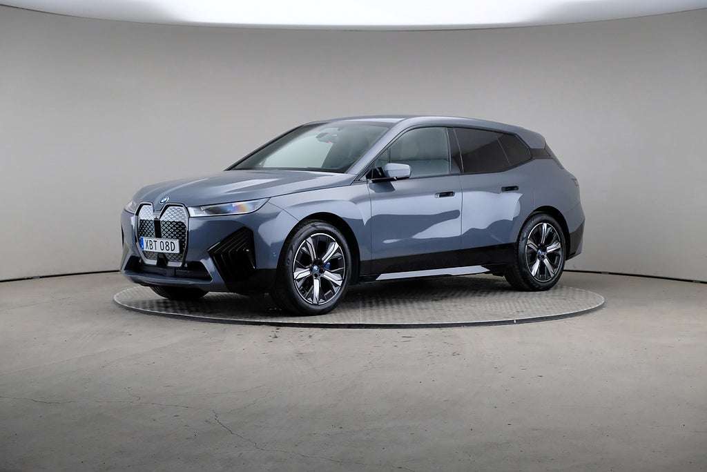 BMW iX