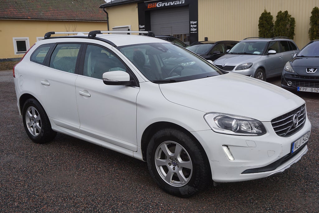 Volvo XC60 D4 AWD Aut Momentum Drag Värmare 2 ägare