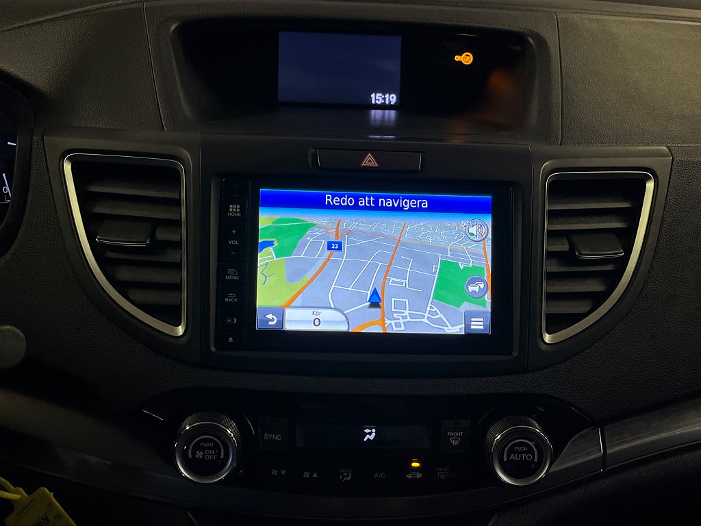 Honda CR-V 1.6 i-DTEC Dragkrok Värmare Navigation Backkamera bild 15