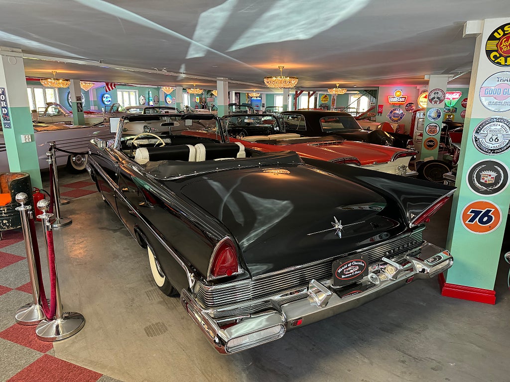 Lincoln Premiere Cab -57