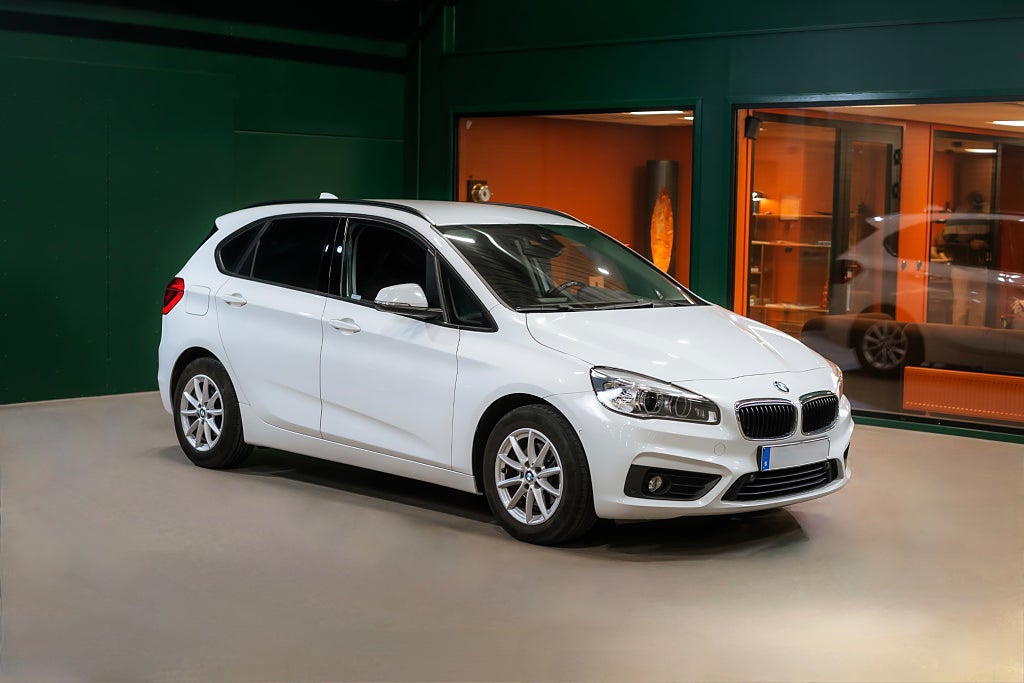 BMW 216 d Active Tourer Advantage / Keyless / Rattvärme / LED